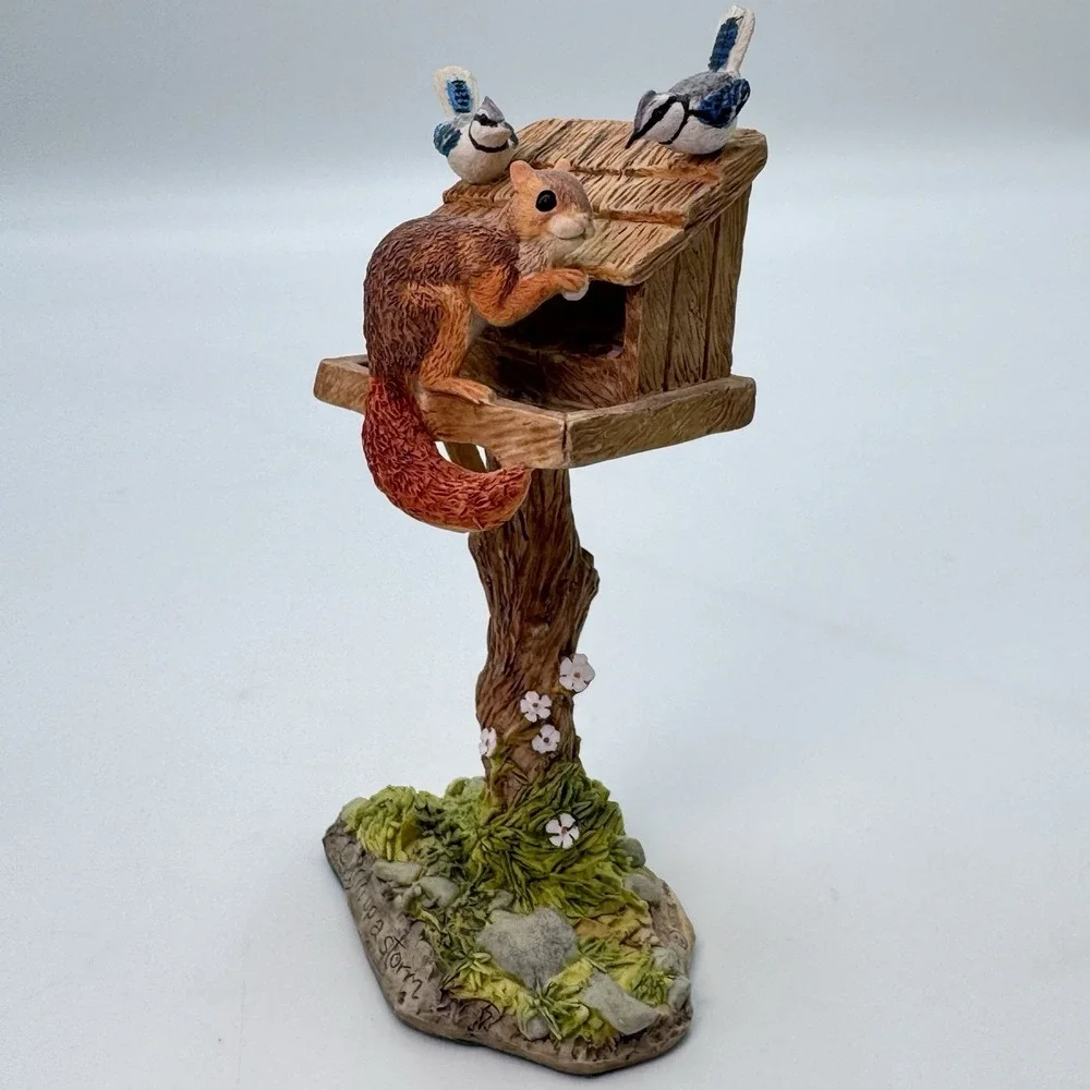 Lowell Davis CUSSIN UP A STORM Schmid RFD Figurine 95086 Squirrel Blue Jays Feed